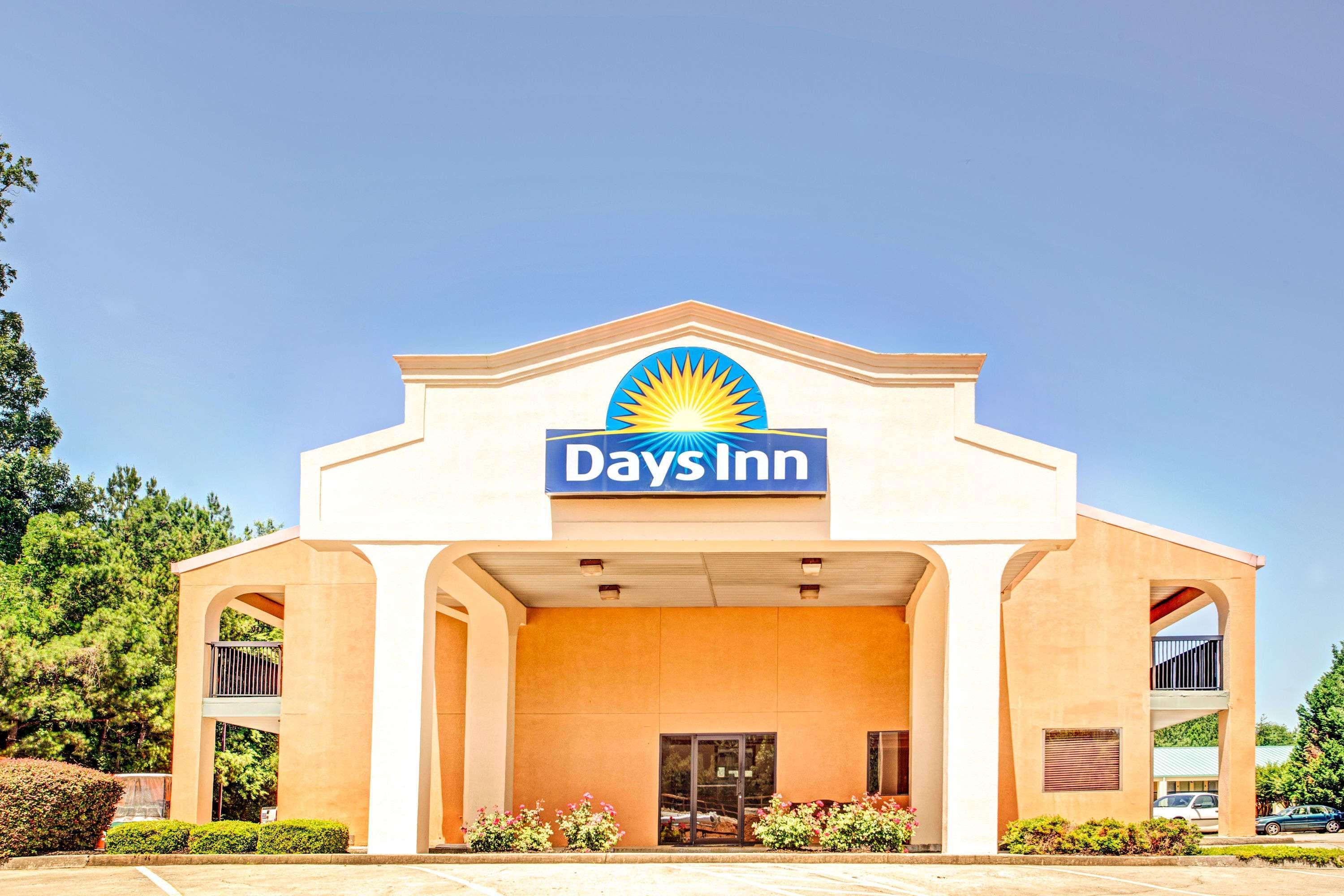 Days Inn By Wyndham Kennesaw Exterior photo