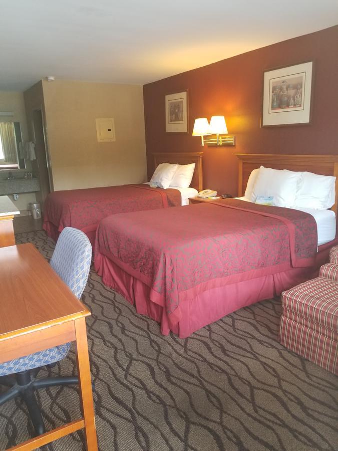 Days Inn By Wyndham Kennesaw Exterior photo